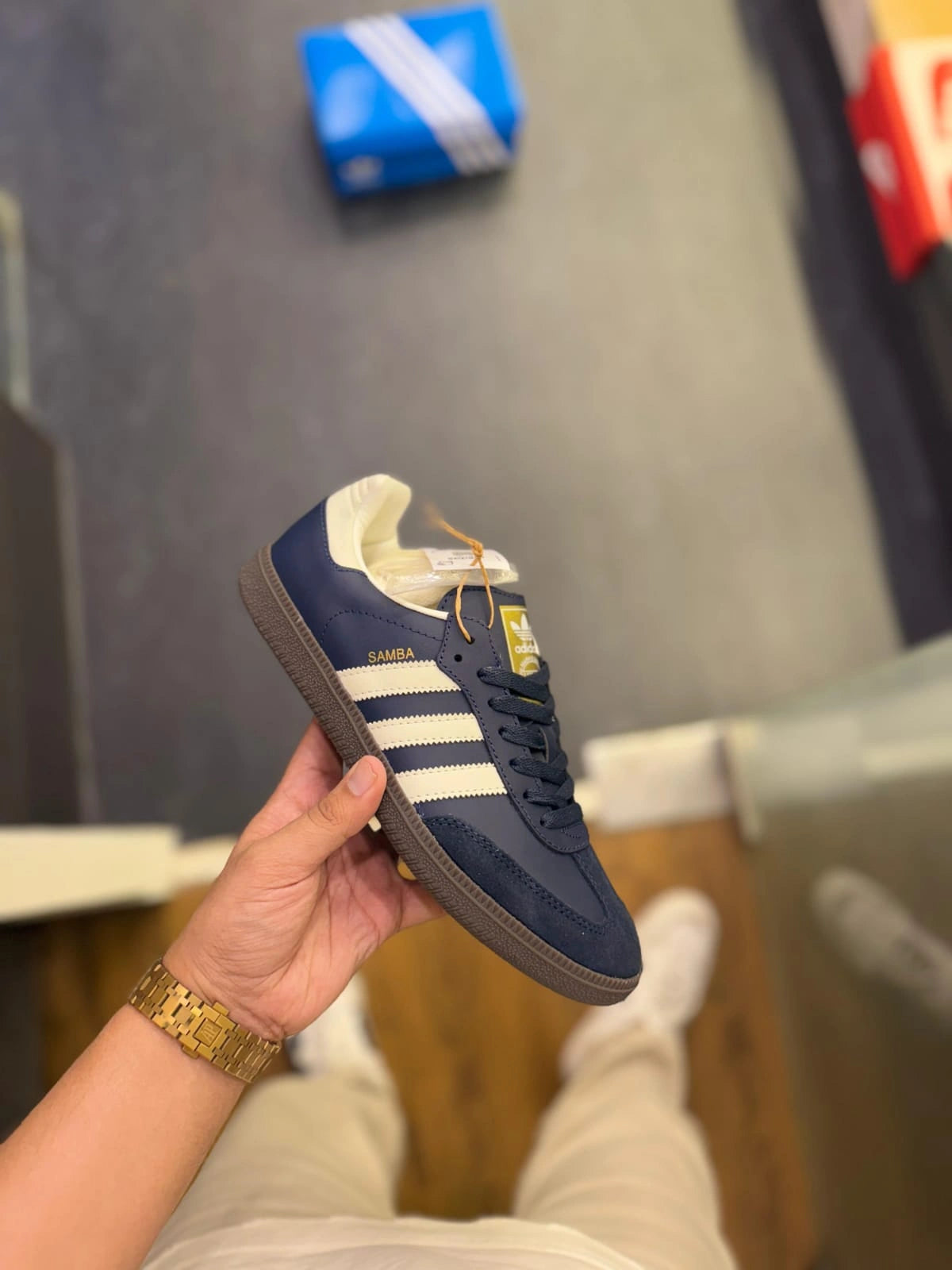 Unisex navy casual shoe rubber sole