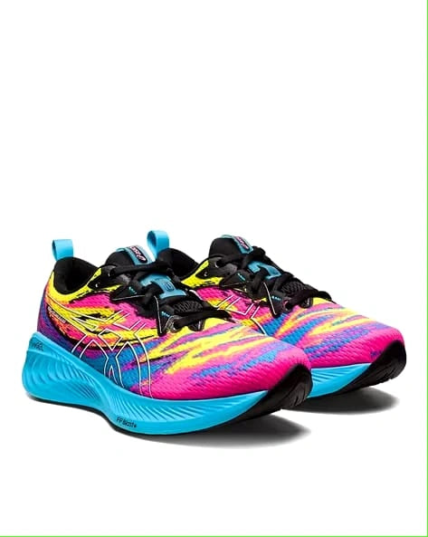 High-performance running shoes – Asics Novablast 3