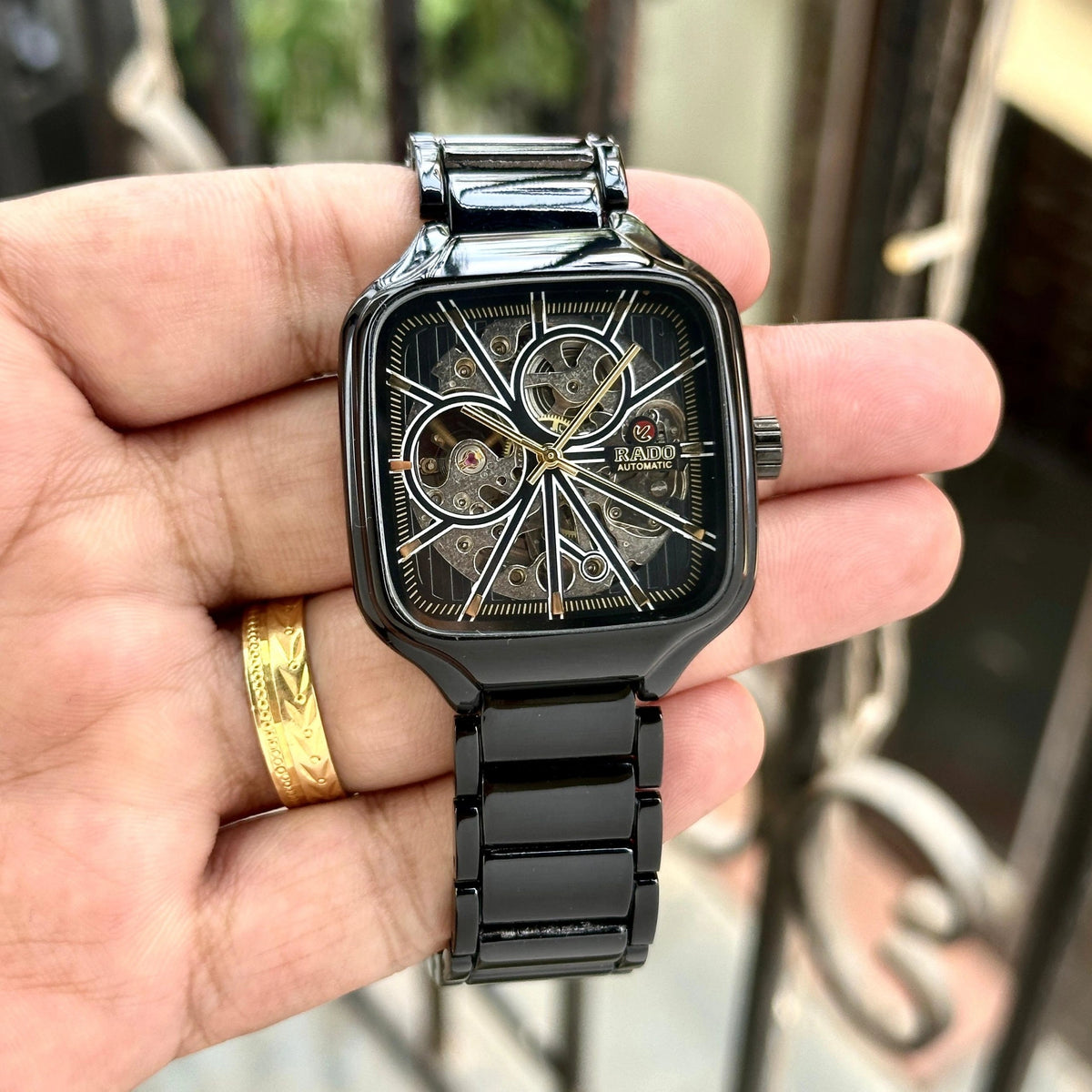 Black mechanical-inspired men's wristwatch