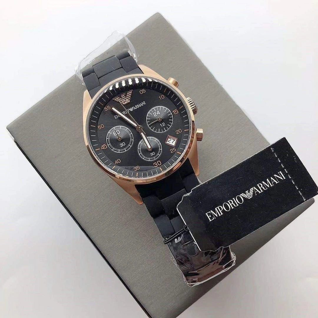 Battery-powered men's chronograph watch
