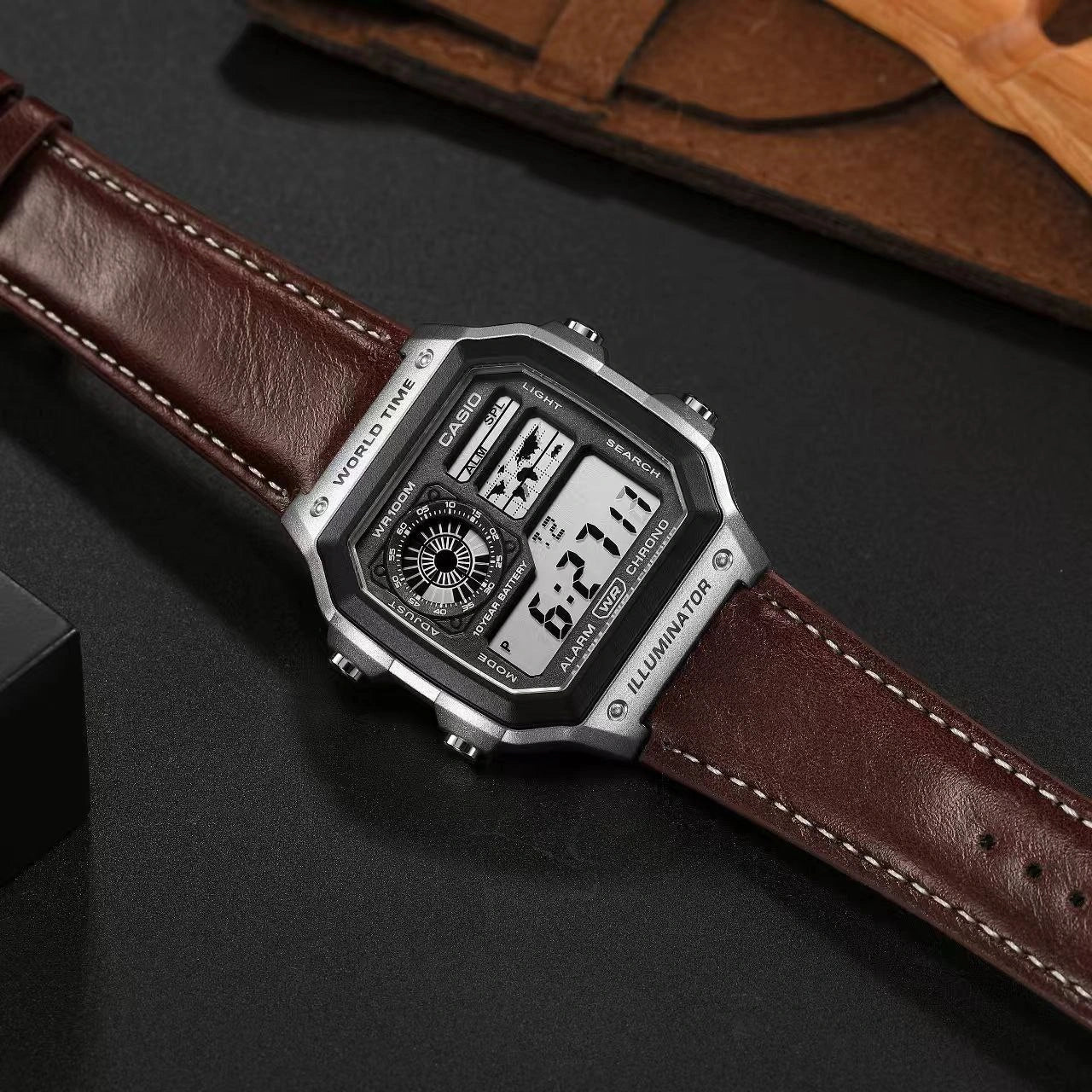 Everyday digital watch for men
