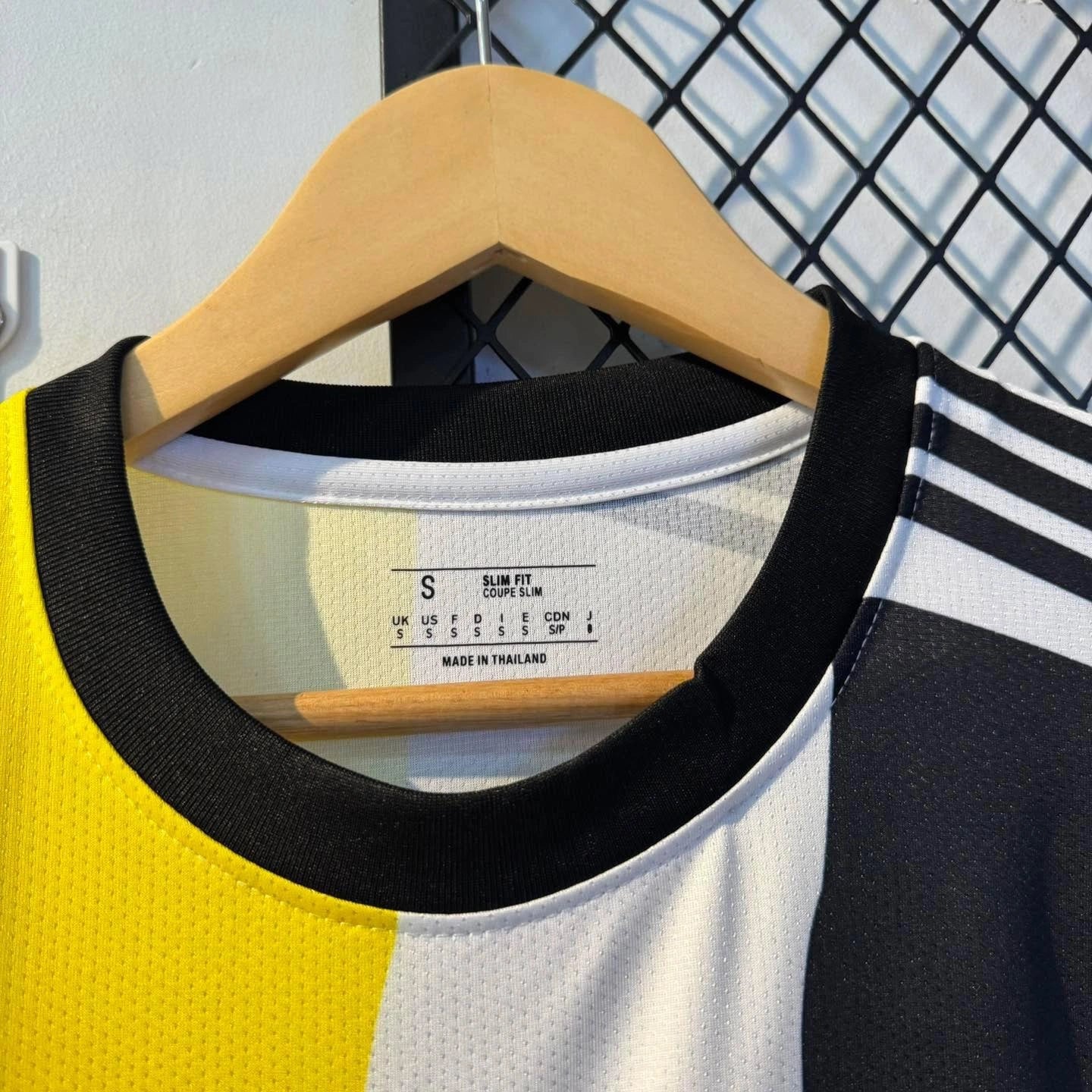 CR7 tribute football jersey breathable polyester fabric