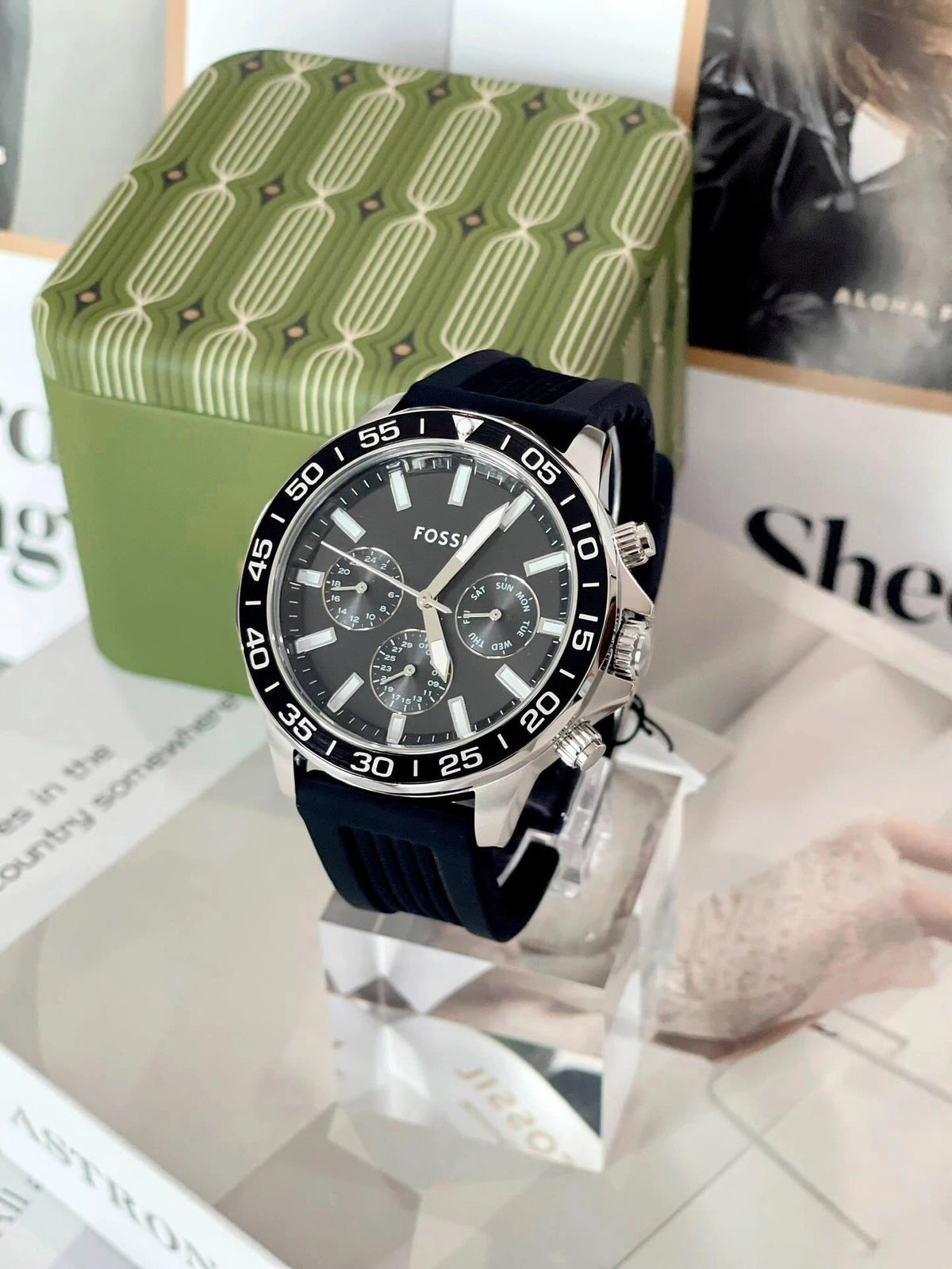 Fossil Bannon BQ2949 stainless steel caseback.