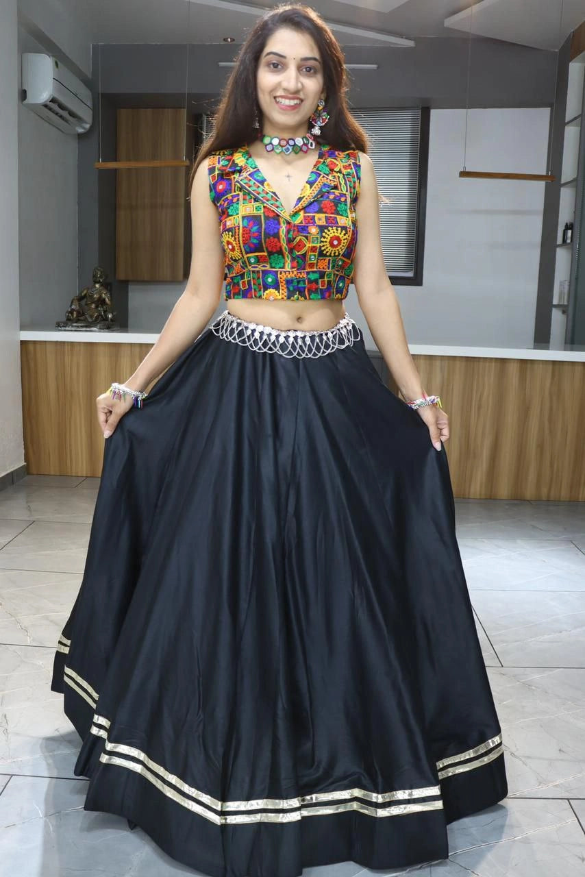 Gamthi mirror work blouse with lehenga