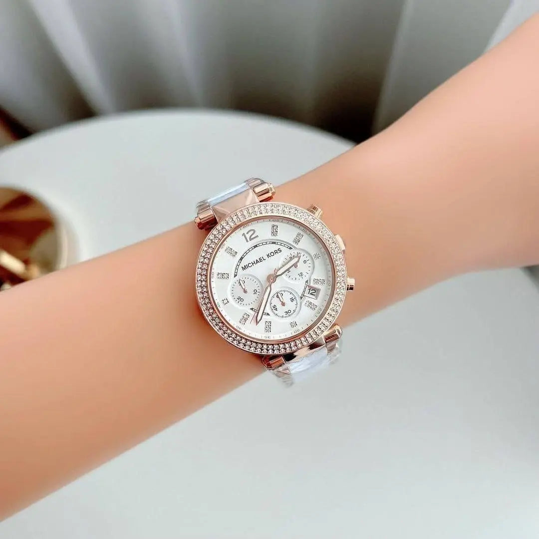 Stylish chronograph women’s watch