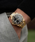 Men formal gold watch black dial
