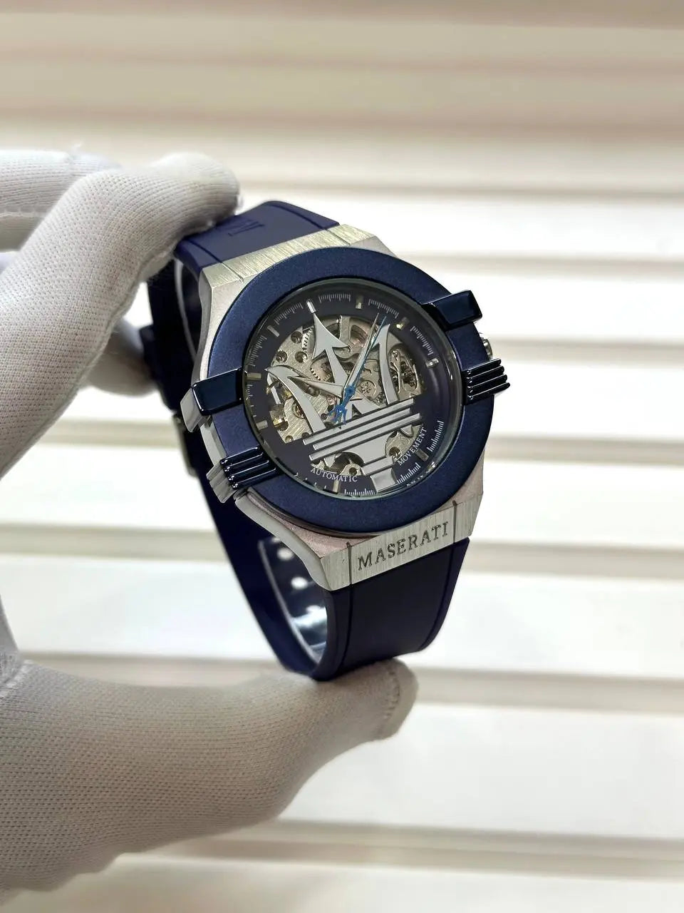 Maserati men’s watch with blue strap