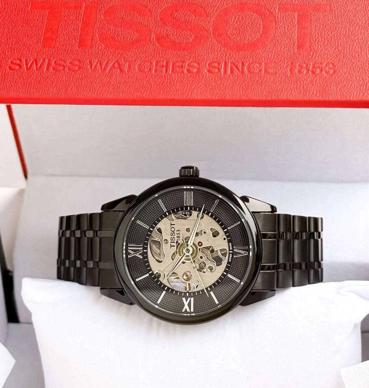 Automatic movement watch see-through case back