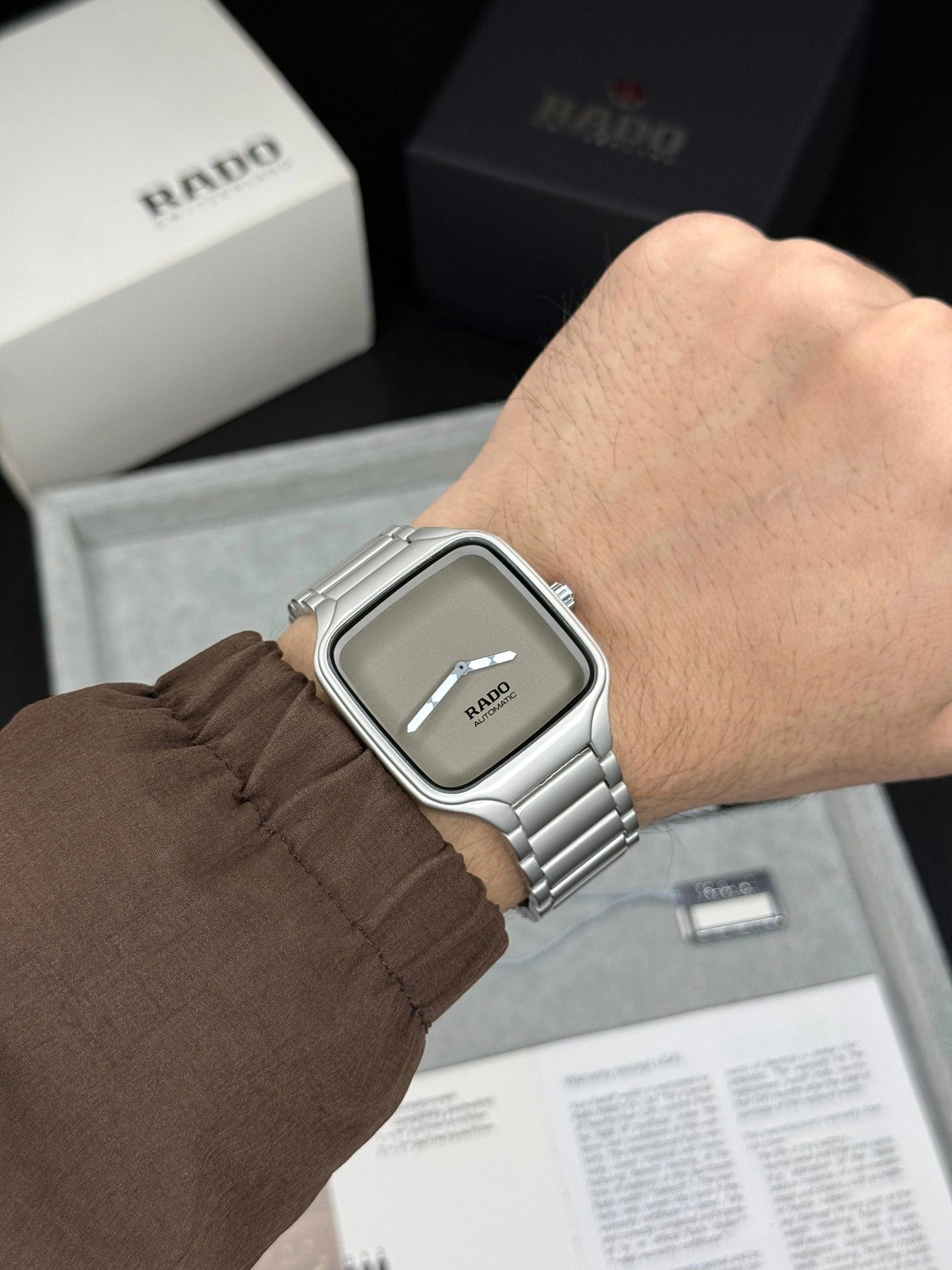 Men's square analog watch with silver stainless steel bracelet