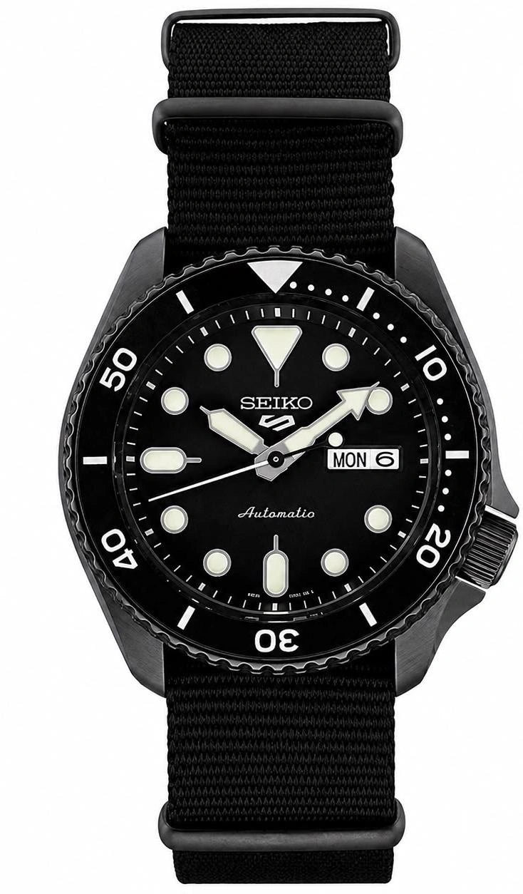 Day and date men's analog watch
