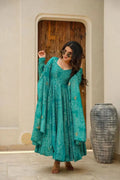 Bandhani Suit Set in Green – Elegant Chinon fabric suit with embroidery lace dupatta.