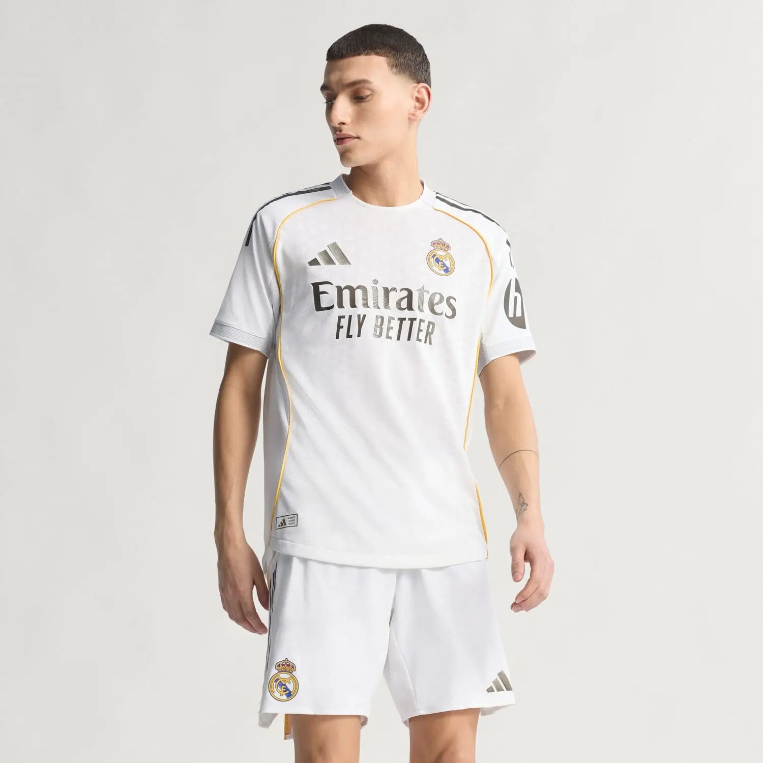 Short sleeve Real Madrid home football jersey