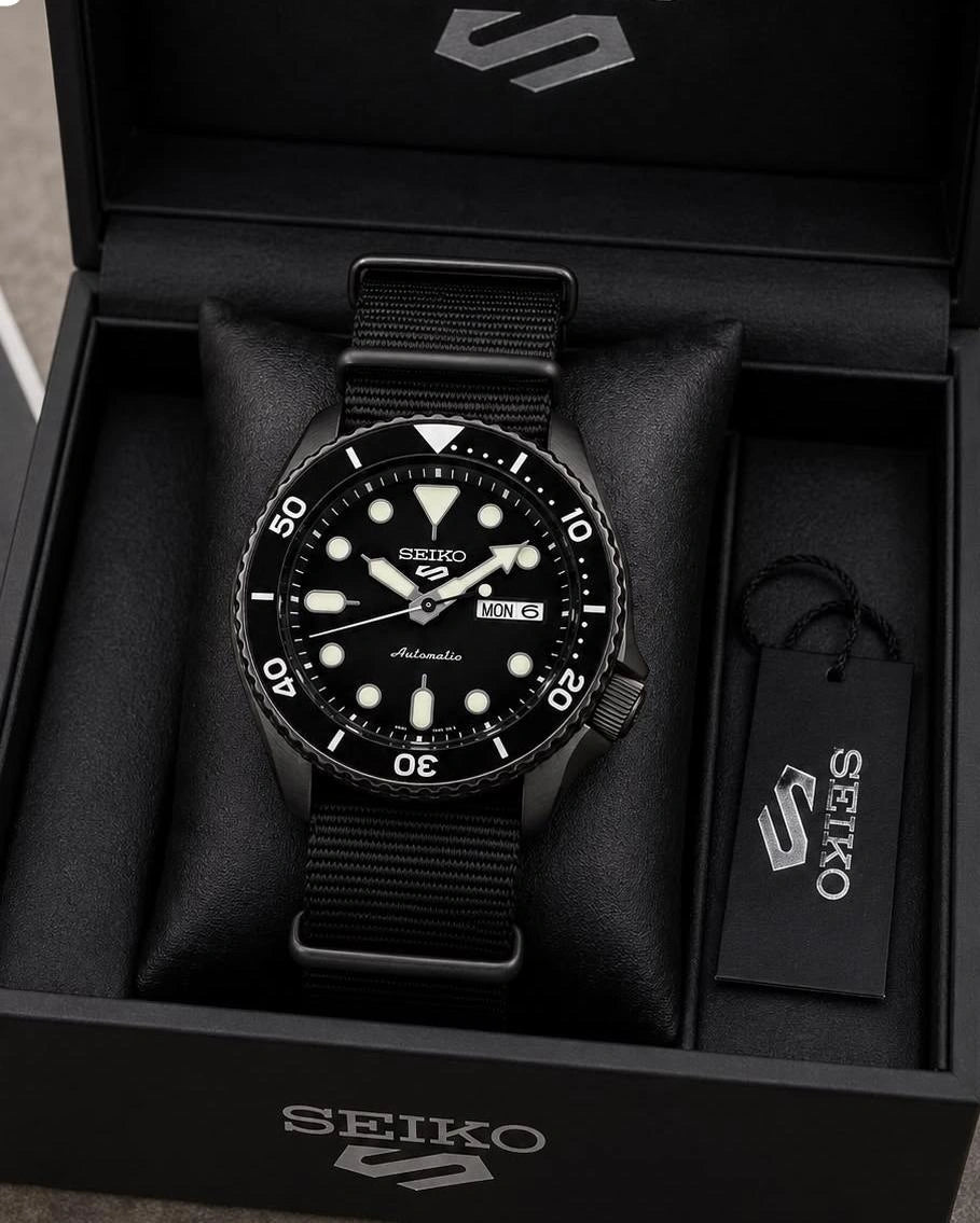 Black dial Seiko style watch for men