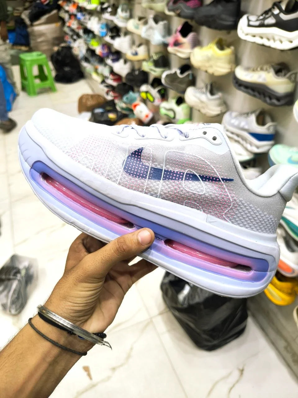 Cushioned sole running-style shoes for men