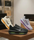 Vomero style running shoes for men